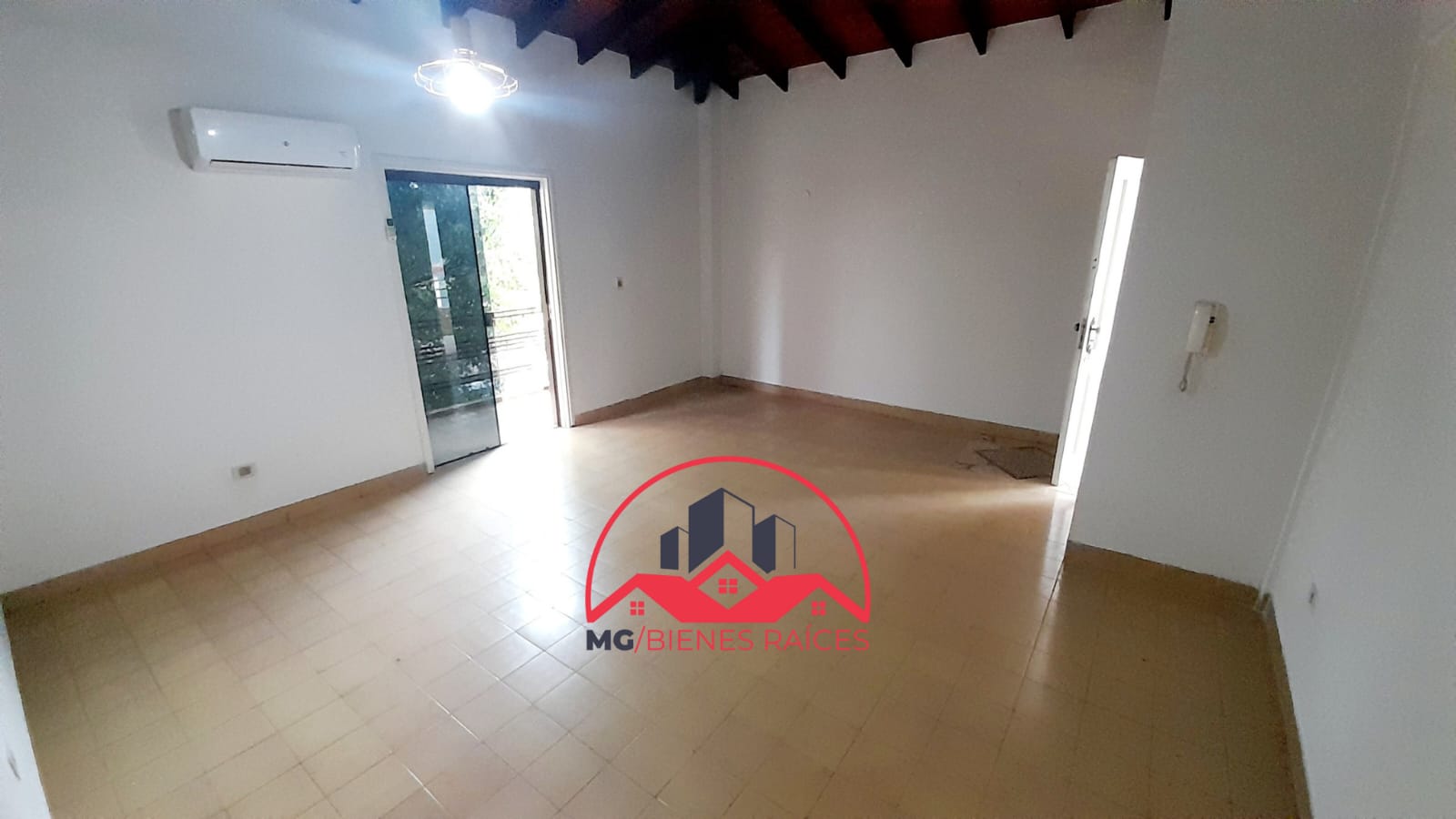 Alquilo Departamento 2 Dormitorios zona Shopping del SOL