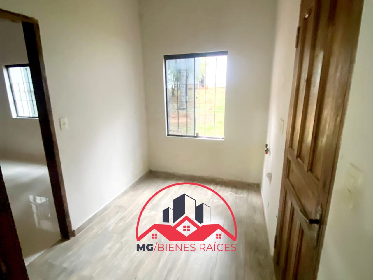 ALQUILO CASA 3 DORMITORIOS ZONA AVENIDA AVELINO MARTINEZ SAN LORENZO