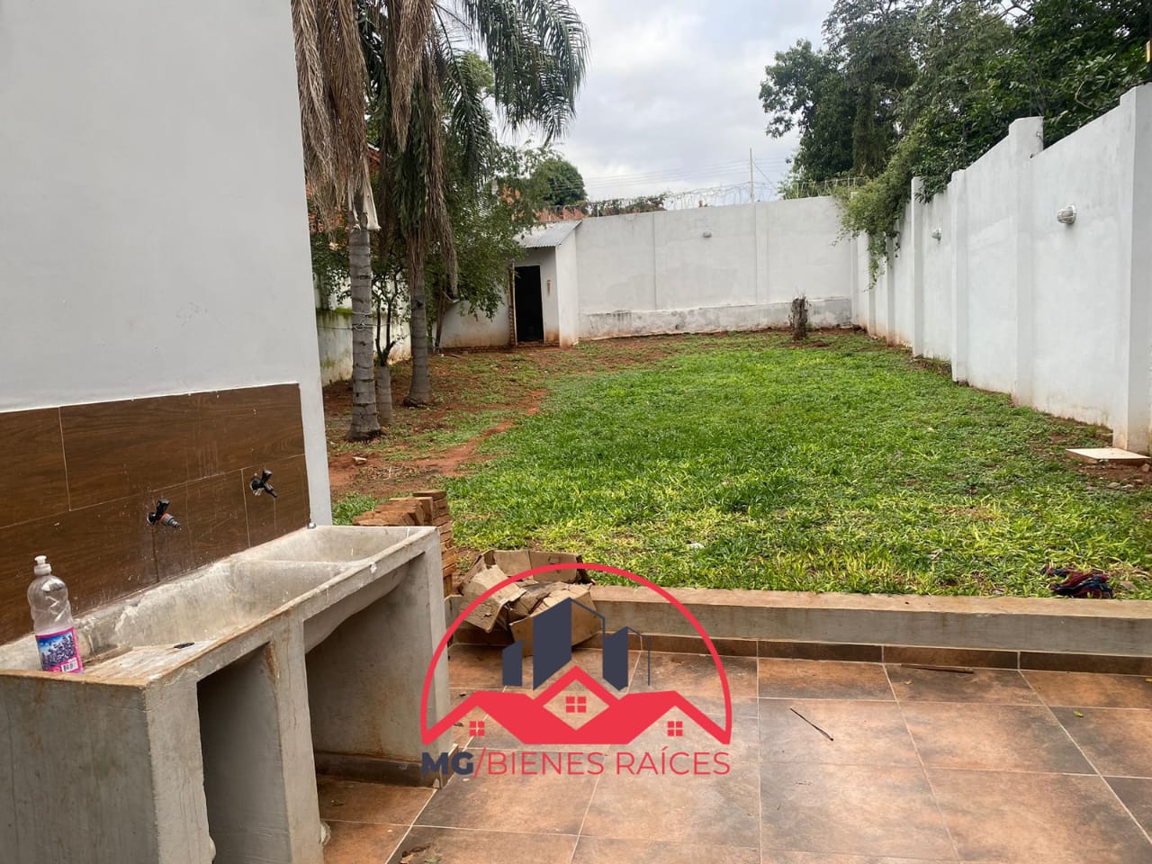 ALQUILO CASA 3 DORMITORIOS ZONA AVENIDA AVELINO MARTINEZ SAN LORENZO