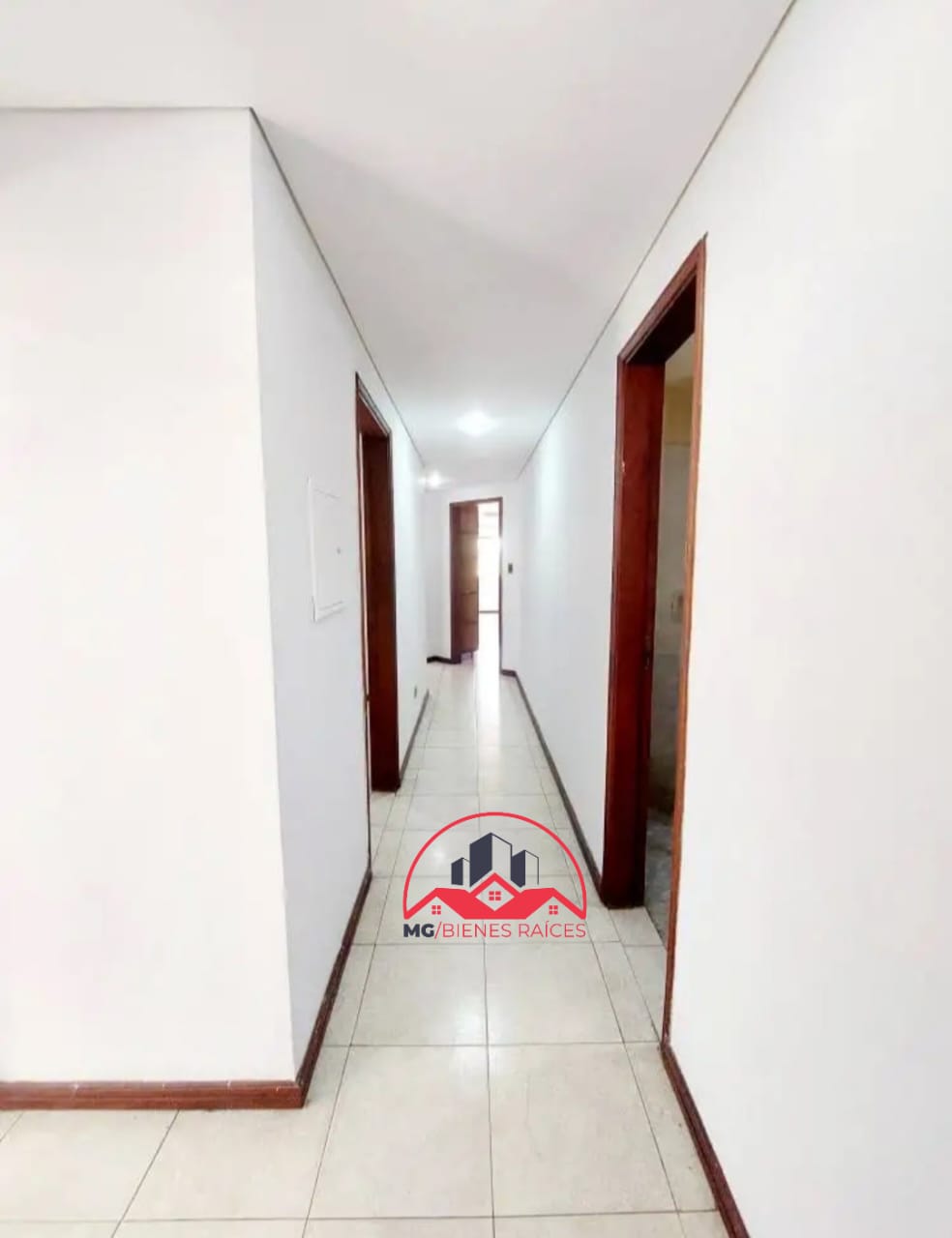 Alquilo Amplio Departamento de 3 habitaciones Barrio Seminario