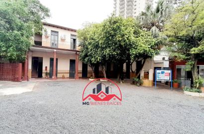 ALQUILO AMPLIA CASA IDEAL PARA UNIVERSIDAD, COLEGIO, EMPRESA o CONSULTORIA UBICACIÓN ESPAÑA Y BRASIL