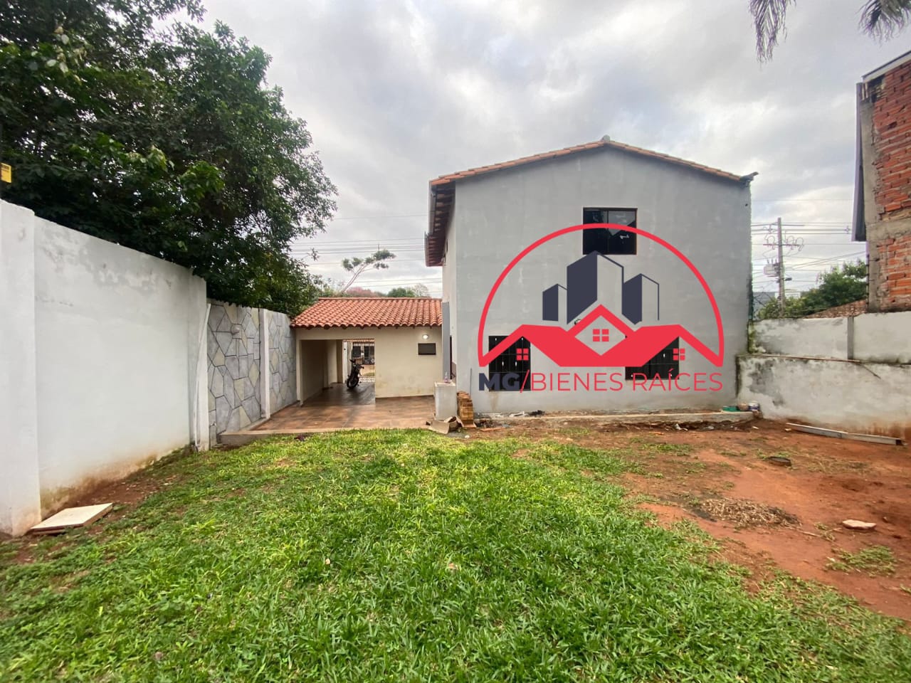 ALQUILO CASA 3 DORMITORIOS ZONA AVENIDA AVELINO MARTINEZ SAN LORENZO