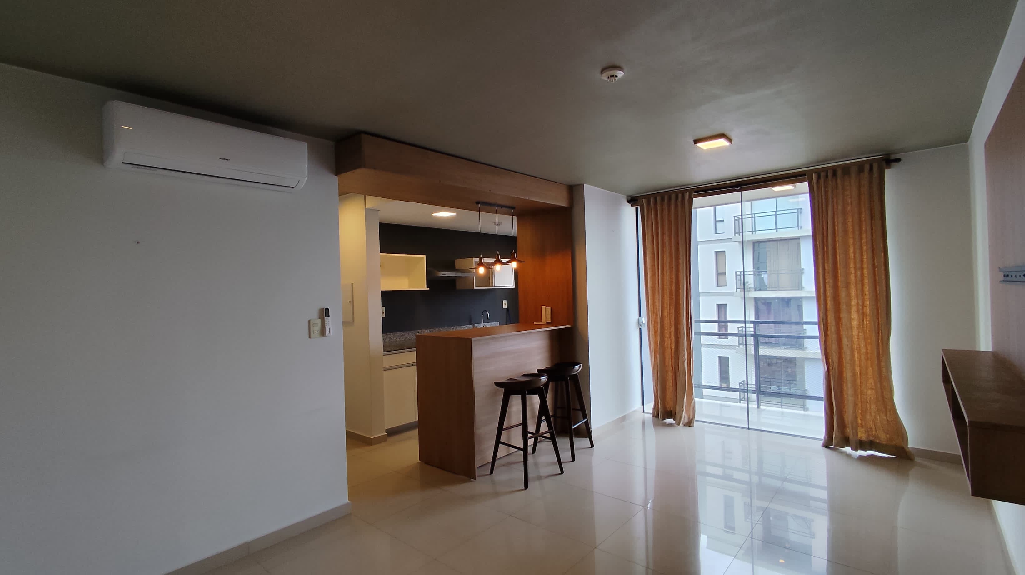 EN ALQUILER DEPARTAMENTO 2 DORMITORIOS ZONA CIT LUQUE